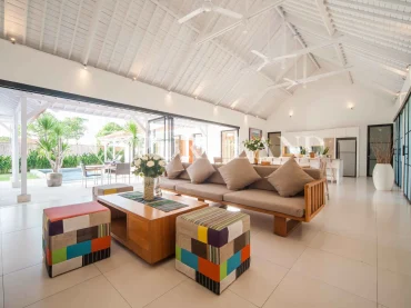 LB01005 3BR Turnkey Villa with spacious garden in Canggu