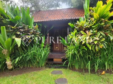 LB01006 4+2BR Grand Tropical Villa in Buduk, Canggu