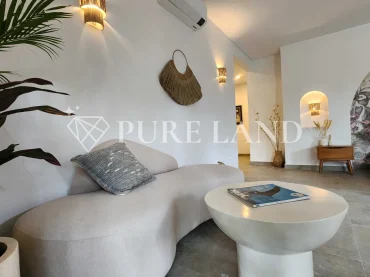 LB01006 4+2BR Grand Tropical Villa in Buduk, Canggu