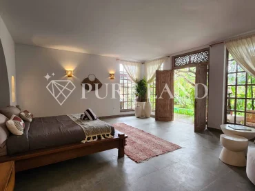 LB01006 4+2BR Grand Tropical Villa in Buduk, Canggu