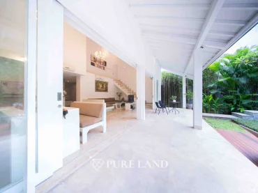 LB03002 Quiet Villa in Sanur