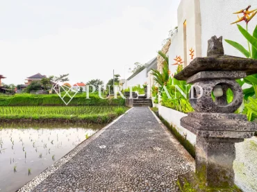 3BR Modern Villa with View in Ubud