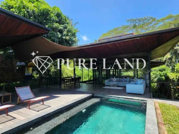 3BR Iconic Designer's Villa in Ubud