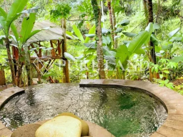 LB05021 1BR Spacious Riverfront Bamboo Villa in Ubud