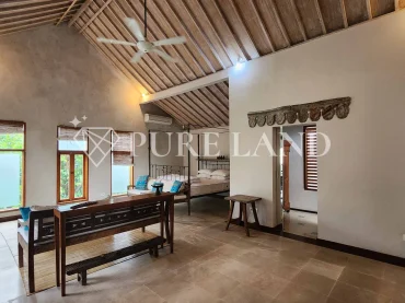 LB18001 2BR Enchanting Villa in Kedungu Beach