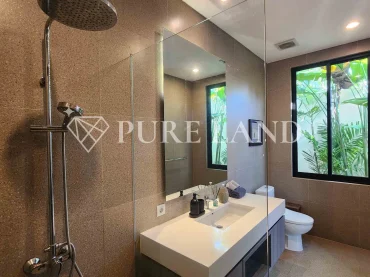 LB20002 5BR Luxury Villa in Padonan, Canggu