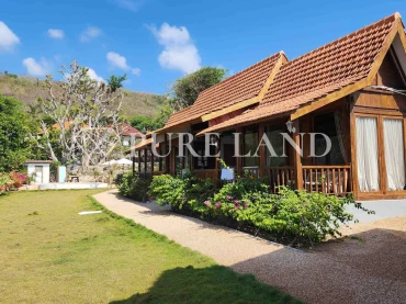 LB21001 5 Bedrooms Ocean View Villa in Nusa Penida