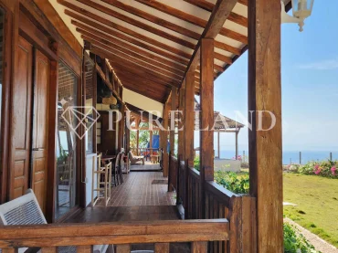 LB21001 5 Bedrooms Ocean View Villa in Nusa Penida